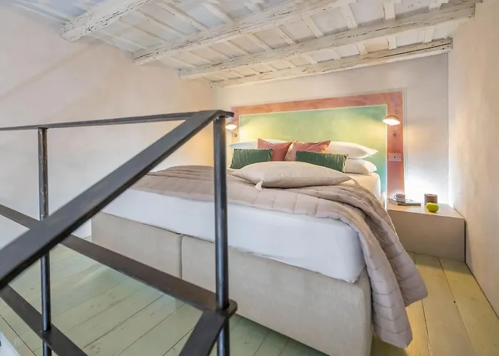 New Listing! Spanish Steps Prestige דירה